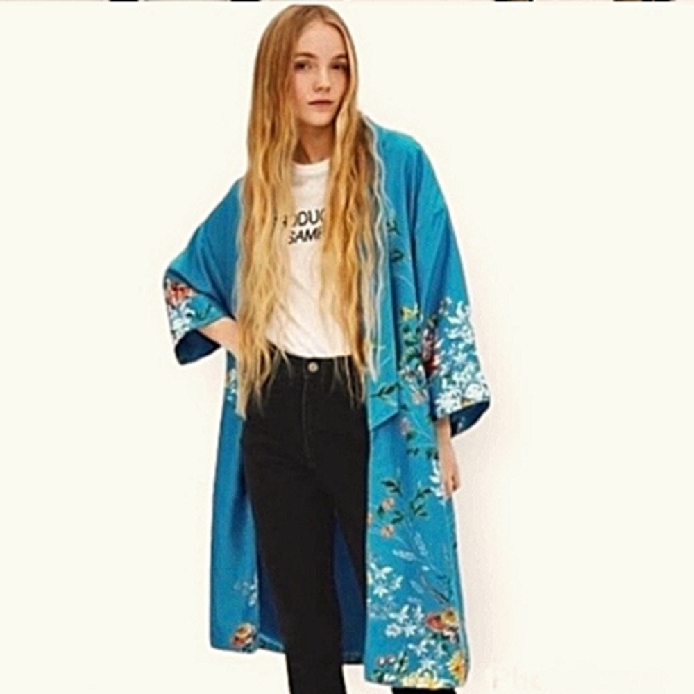 Vintage Satin Chinese Leisure Coat/Robe for Maxxin and Relaxxin